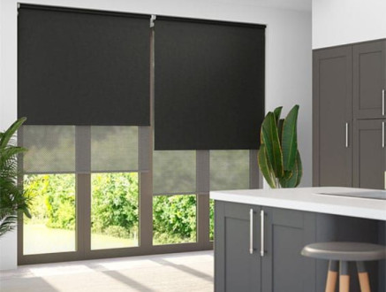 &Delta;&iota;&pi;&lambda;ό Roller Blind - &Gamma;&iota;&alpha;&tau;ί &alpha;&pi;&omicron;&tau;&epsilon;&lambda;&epsilon;ί &mu;&iota;&alpha; &mu;&omicron;&nu;&alpha;&delta;&iota;&kappa;ή &delta;&iota;&alpha;&kappa;&omicron;&sigma;&mu;&eta;&tau;&iota;&kappa;ή &tau;ά&sigma;&eta; &pi;&omicron;&upsilon; &xi;&epsilon;&chi;&omega;&rho;ί&zeta;&epsilon;&iota;