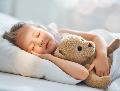 Παιδικό υπνοδωμάτιο: 5 συμβουλές για να επιλέξετε το ιδανικό σύστημα σκίασης