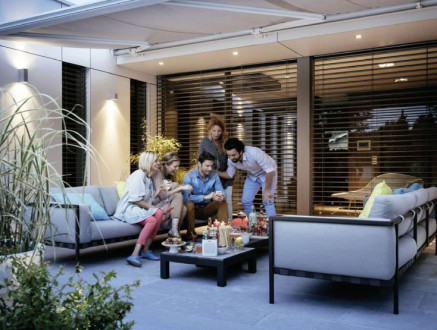 &Tau;&iota; &kappa;ά&nu;&epsilon;&iota; &tau;&alpha; venetian blinds &nu;&alpha; &xi;&epsilon;&chi;&omega;&rho;ί&zeta;&omicron;&upsilon;&nu; &sigma;&tau;&omicron; &chi;ώ&rho;&omicron; &tau;&eta;&sigmaf; &epsilon;&xi;&omega;&tau;&epsilon;&rho;&iota;&kappa;ή&sigmaf; &sigma;&kappa;ί&alpha;&sigma;&eta;&sigmaf;;